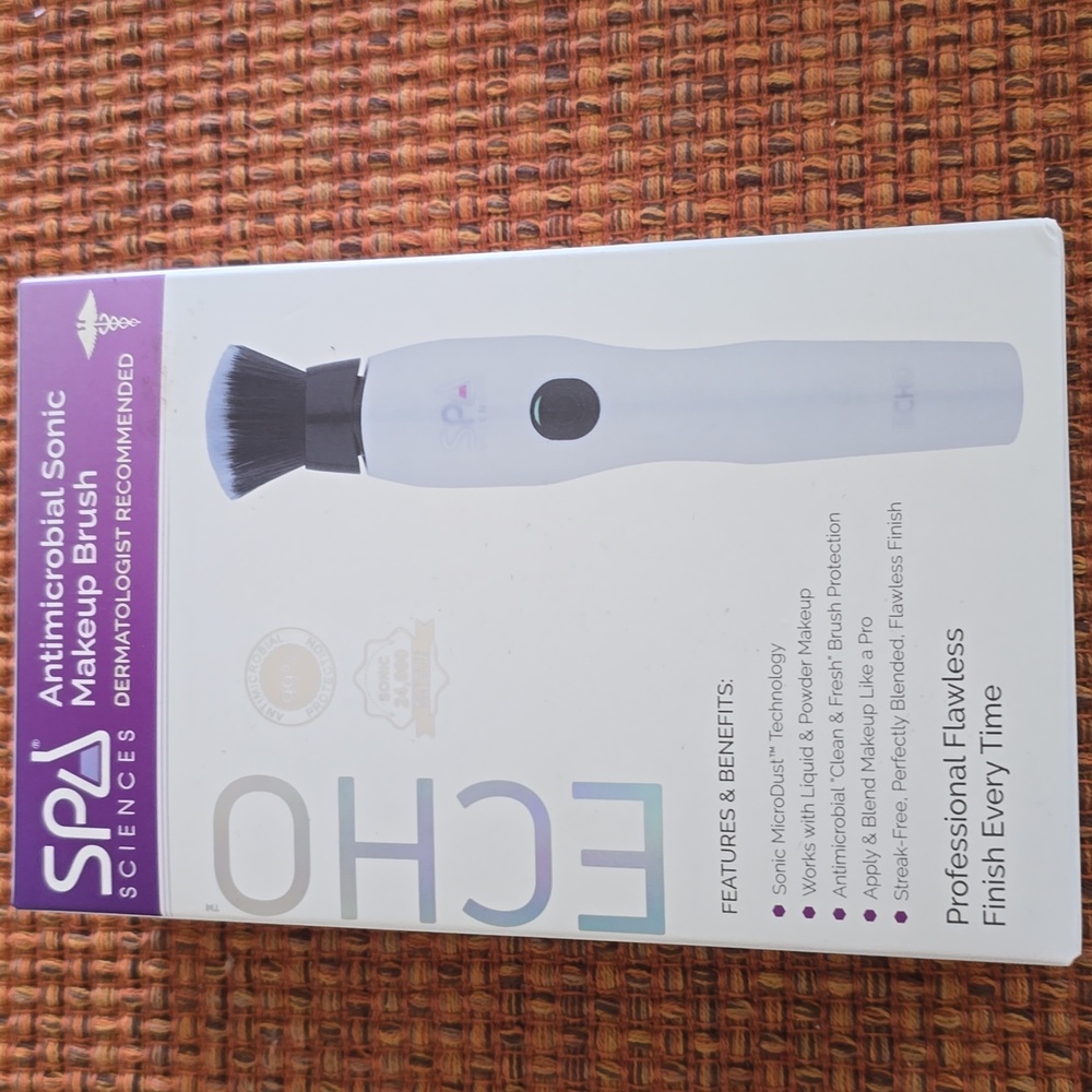 SPA SCIENCES ECHO ANTIMICROBIAL SONIC MAKEUP BRUSH